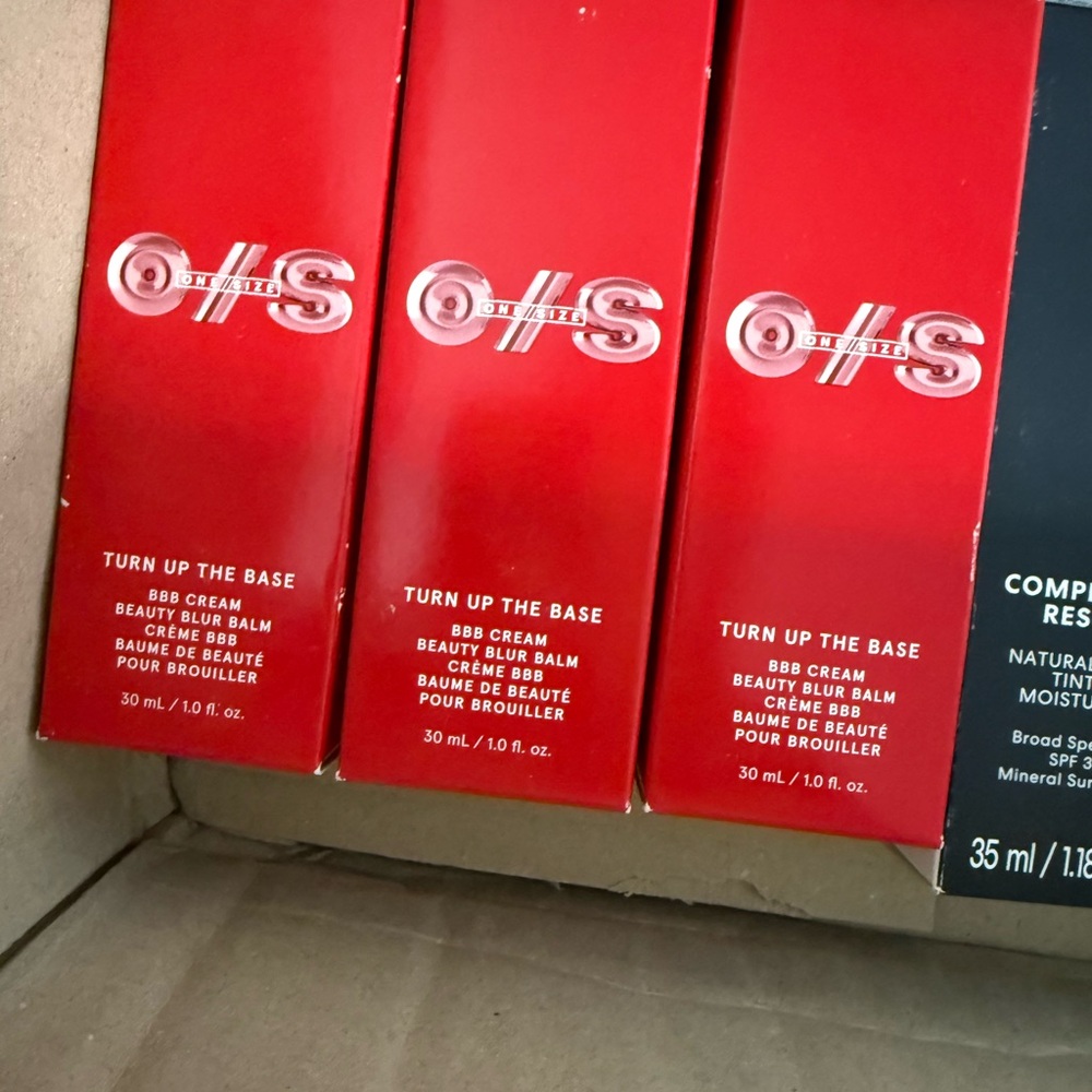 Reseller 40+ lot one size Lancôme La roche posay - Picture 10 of 12